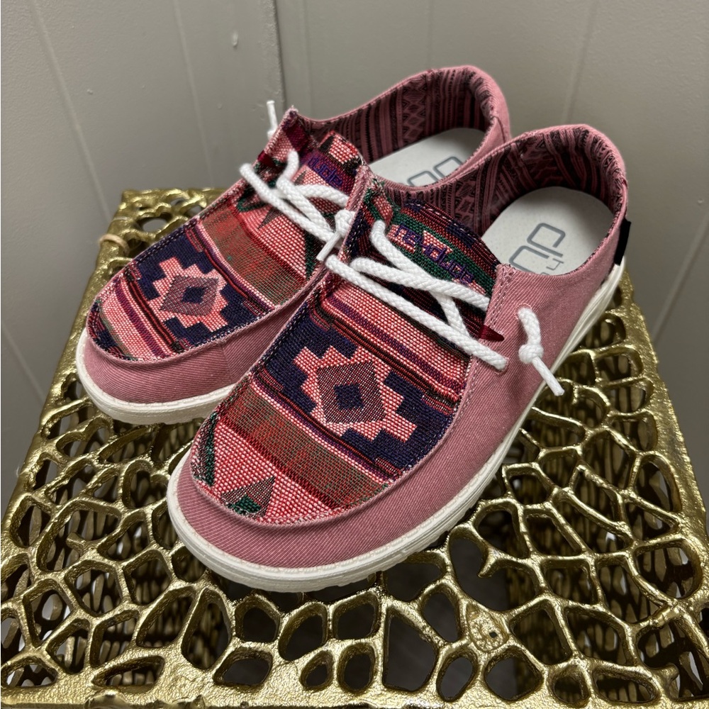 Red Hey Dudes Women’s Size 8